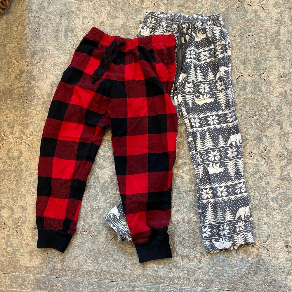 Old Navy 2 Pack Pajama Pants, size S and XS, christmas, great quality